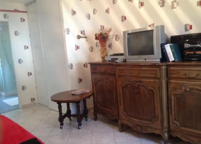 Charmant Gite A Etain, Tout Inclus, Proche Verdun Avec Terrasse Et Parking - Fr-1-585-3 photo