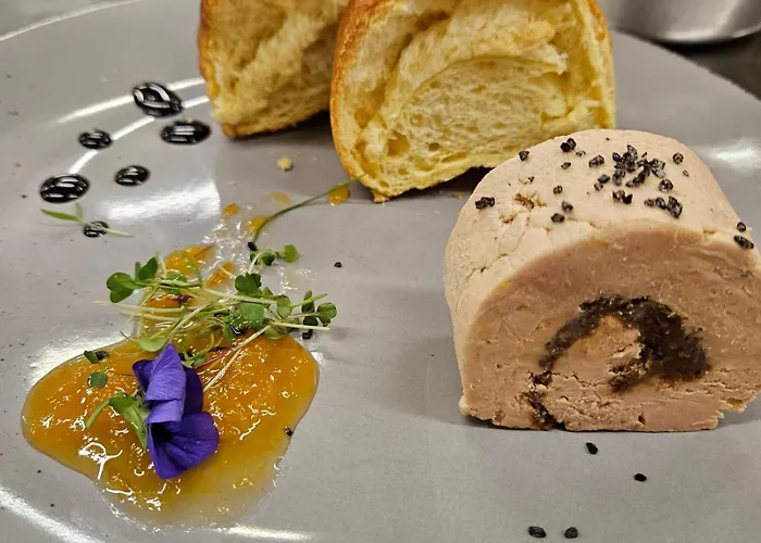 Photo de Hôtel Aster Restaurant Aux Arcades Briey