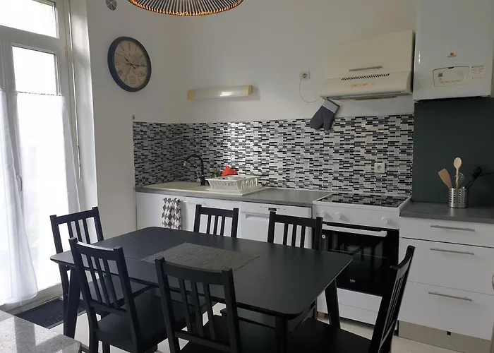 B5 - Mont St Martin - Rdc Apartment photo