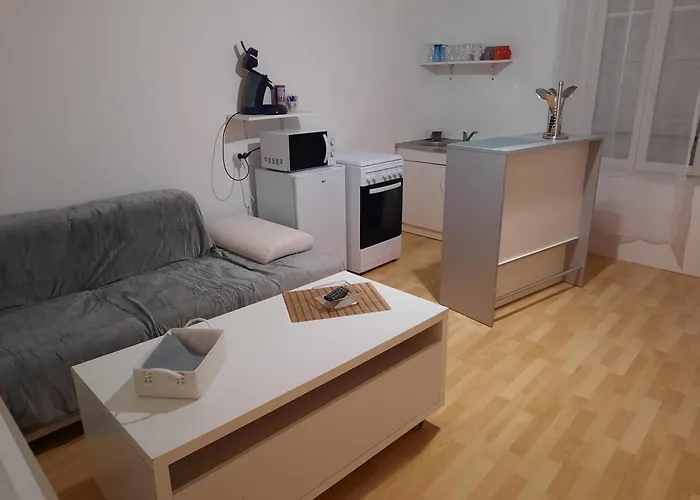 Aux Portes De Nancy , Studio Avec Parking Gratuit Frouard photo