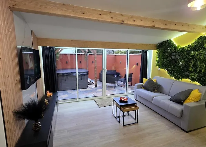 Le Baiser Dore Sainte-Marie-Aux-Chenes fotorgafie