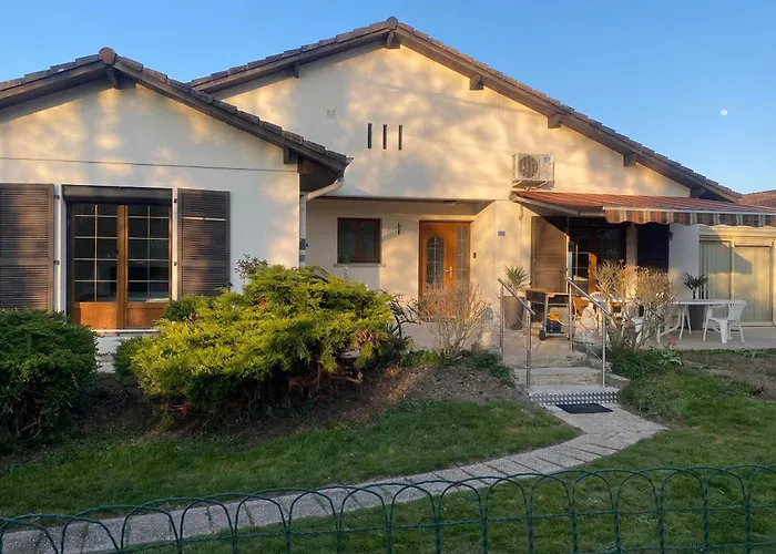 Maison De La Tranquillite 12 Personnes Maxi Avec Spa Doncières photo