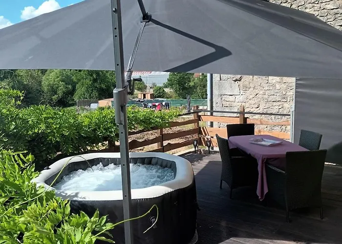 Maison De Campagne Avec Jacuzzi, Animaux De Compagnie Acceptes Saint-Joire photo