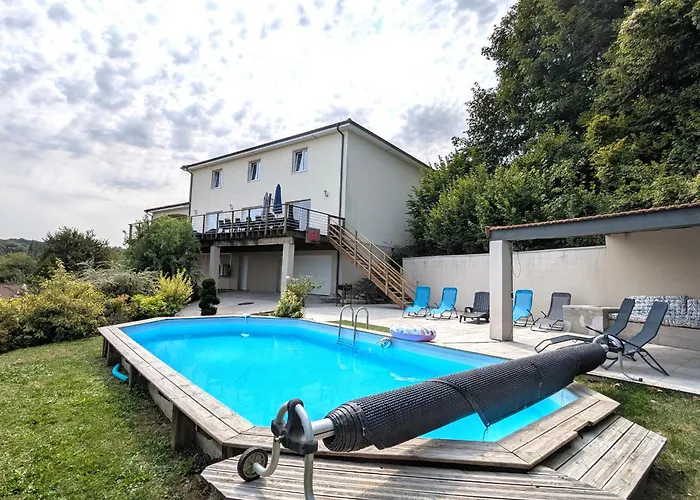 Spacieux Gite Contemporain Avec Terrasse Panoramique Et Piscine Chauffee - Fr-1-584-373 Favieres  photo