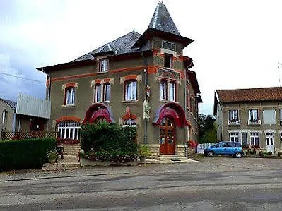 Hotel-Restaurant Du Commerce Aubreville photo